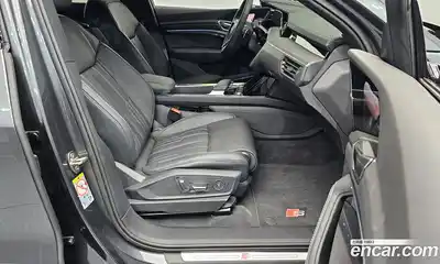 Audi SQ8 e-tron 2024 0.3 автомат (гидро), миниатюра 11
