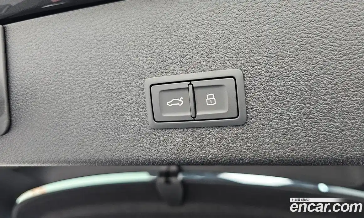 Audi SQ8 e-tron 2024 0.3 автомат (гидро), фото 16