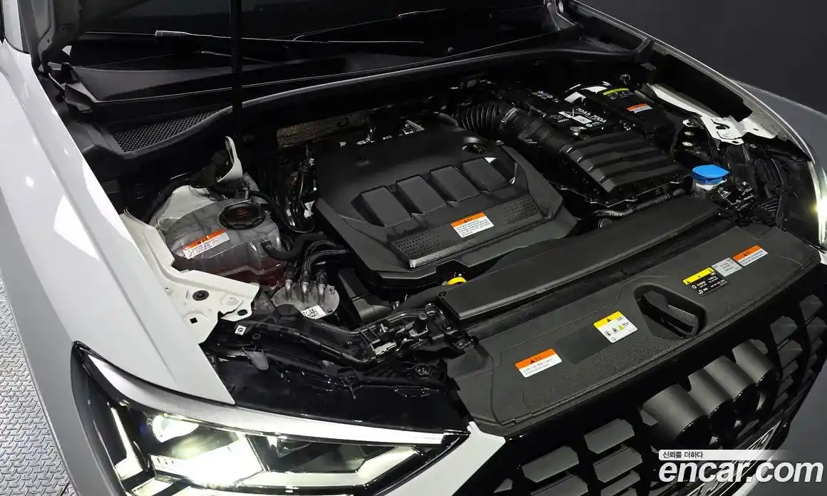Audi Q3 2025 2.0 автомат (гидро), фото 6