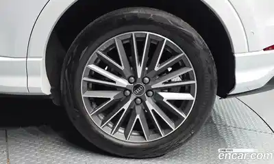 Audi Q3 2025 2.0 автомат (гидро), миниатюра 7