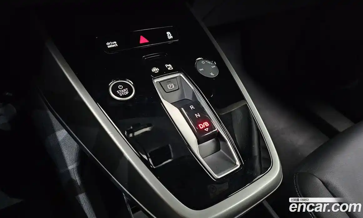 Audi Q4 e-tron 2025 0.2 автомат (гидро), фото 12