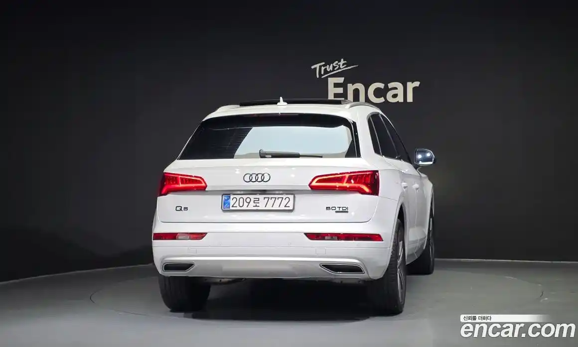 Audi Q5 2020 3.0 автомат (гидро), фото 4