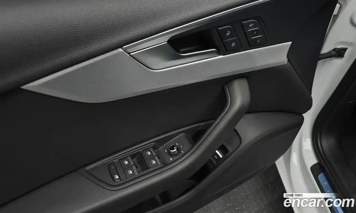 Audi A4 2019 2.0 автомат (гидро), фото 20