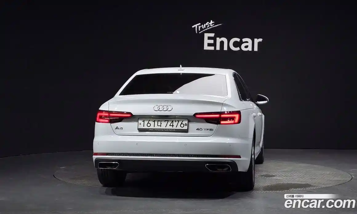Audi A4 2019 2.0 автомат (гидро), фото 3