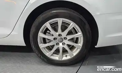Audi A4 2019 2.0 автомат (гидро), миниатюра 6