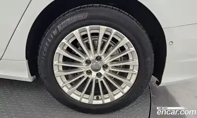 Audi A6 2021 2.0 автомат (гидро), миниатюра 7