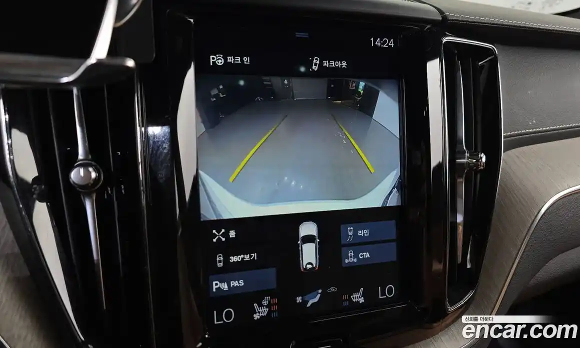 Volvo XC60 2019 2.0 автомат (гидро), фото 14