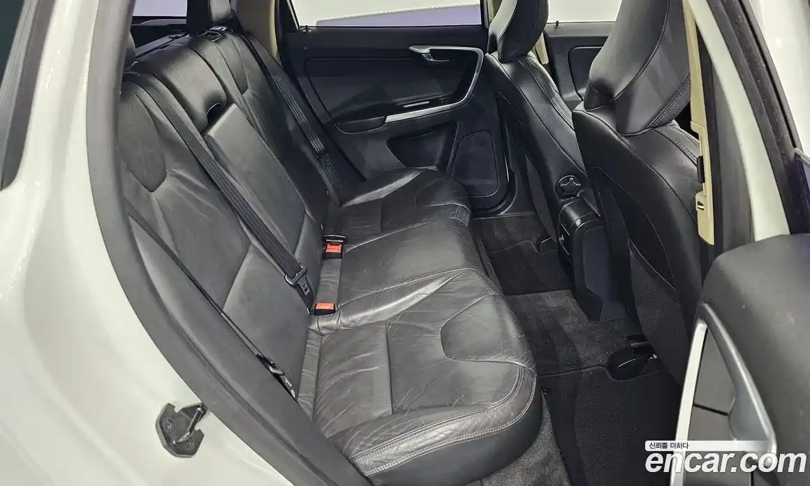 Volvo XC60 2012 2.0 автомат (гидро), фото 12