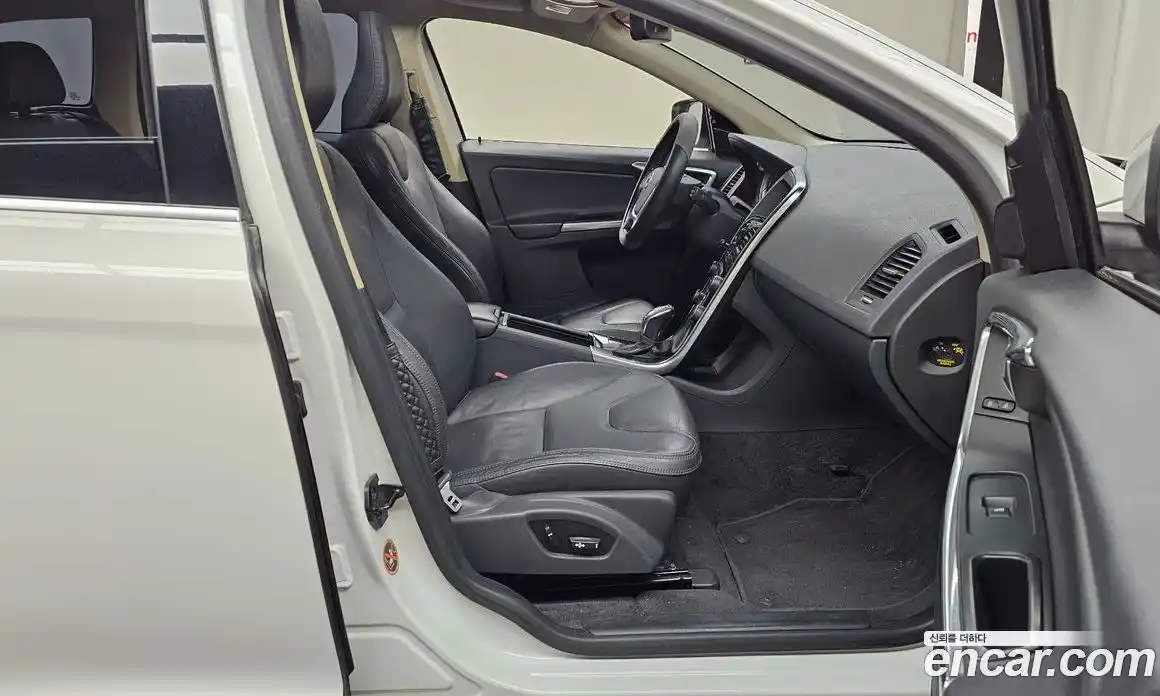 Volvo XC60 2013 2.0 автомат (гидро), фото 11