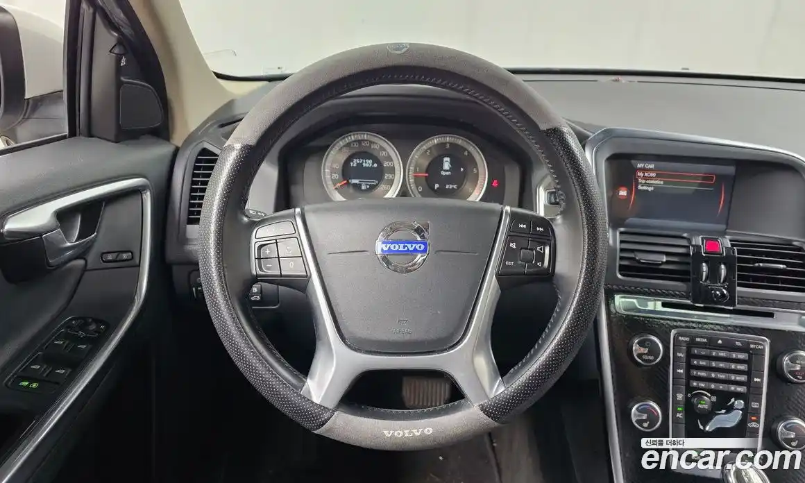 Volvo XC60 2013 2.0 автомат (гидро), фото 13
