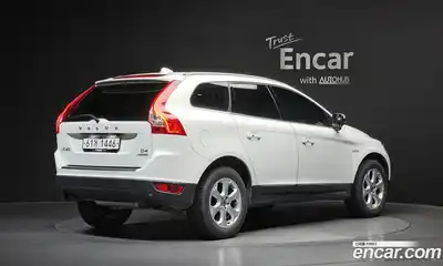 Volvo XC60 2013 2.0 автомат (гидро), миниатюра 2