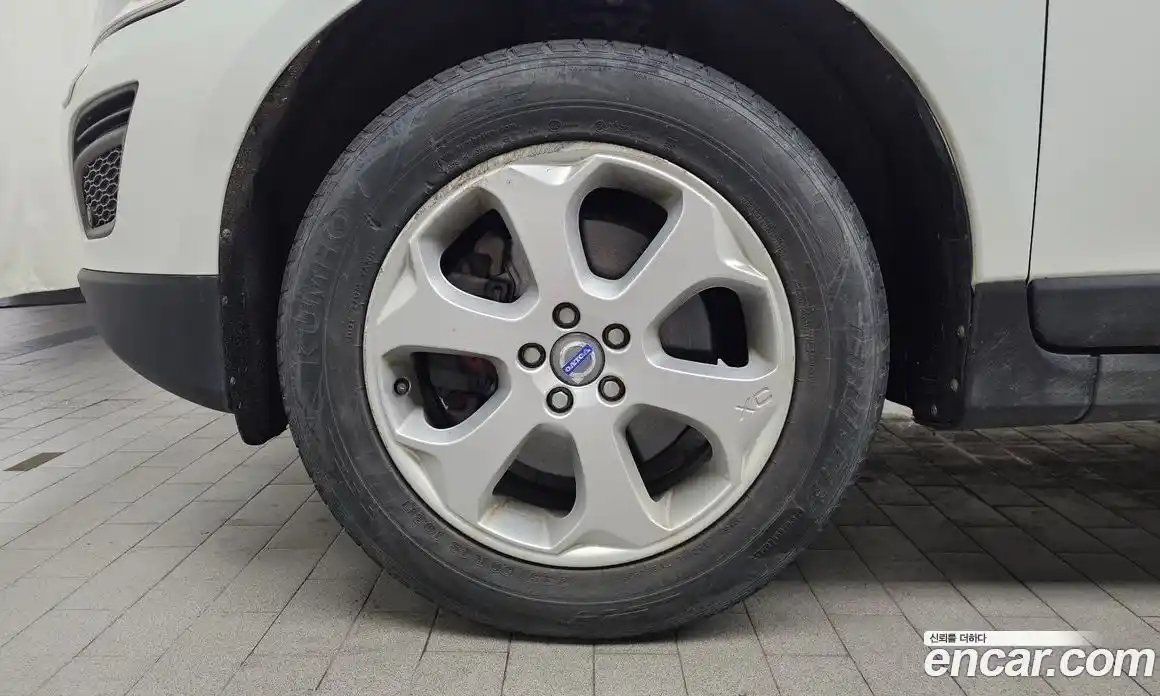 Volvo XC60 2013 2.0 автомат (гидро), фото 5