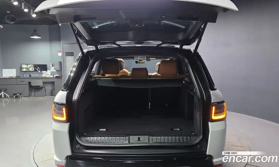 Land Rover Range Rover Sport 2022 3.0 автомат (гидро), фото 26