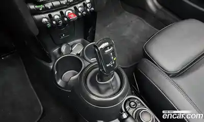 Mini Cooper Convertible 2024 1.5 автомат (гидро), миниатюра 12