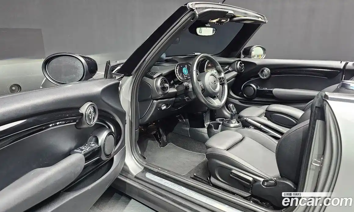 Mini Cooper Convertible 2024 1.5 автомат (гидро), фото 13