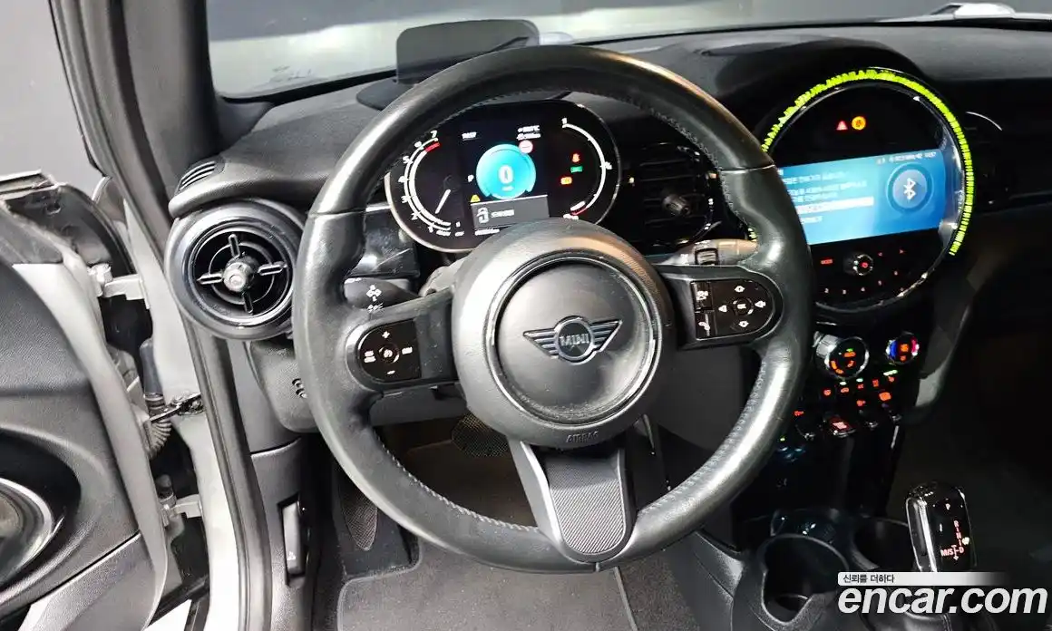 Mini Cooper Convertible 2024 1.5 автомат (гидро), фото 18
