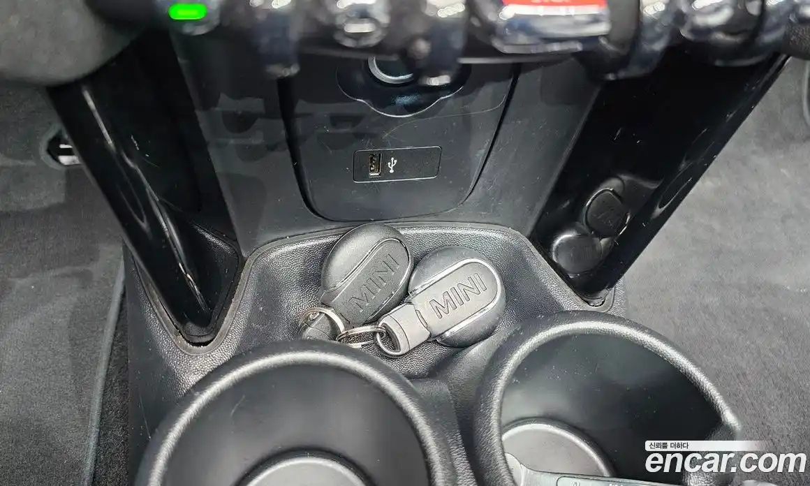 Mini Cooper Convertible 2024 1.5 автомат (гидро), фото 29