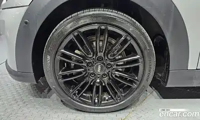 Mini Cooper Convertible 2024 1.5 автомат (гидро), миниатюра 5