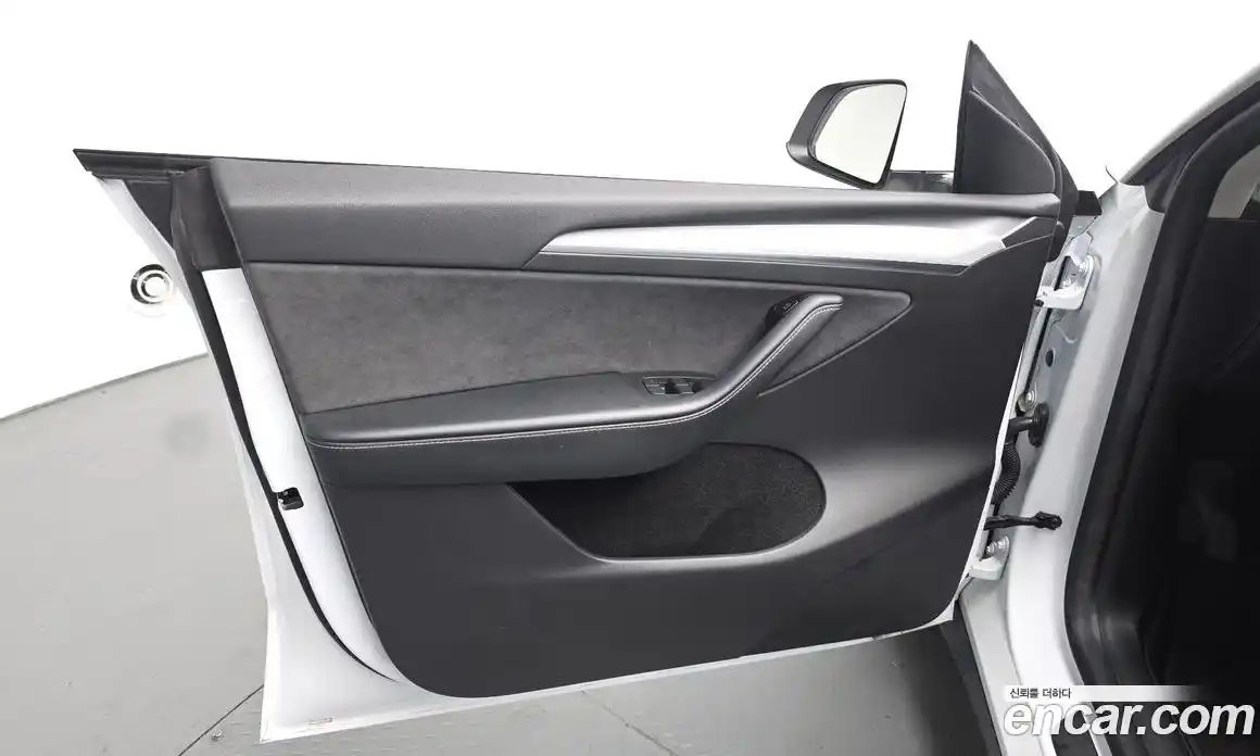 Tesla Model Y 2023 0.2 гидро, фото 13