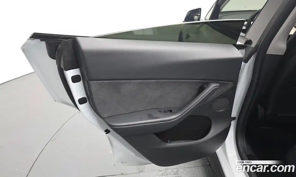 Tesla Model Y 2023 0.2 гидро, фото 14