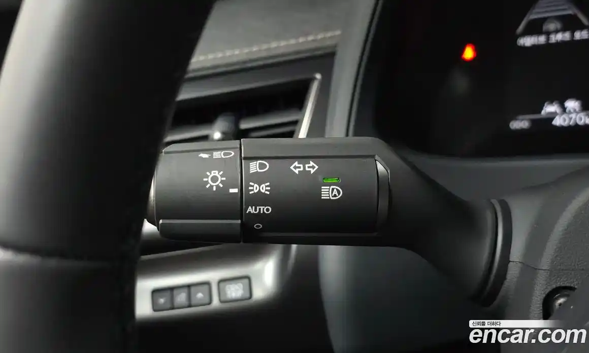 Lexus UX 2025 2.0 гидро, фото 29