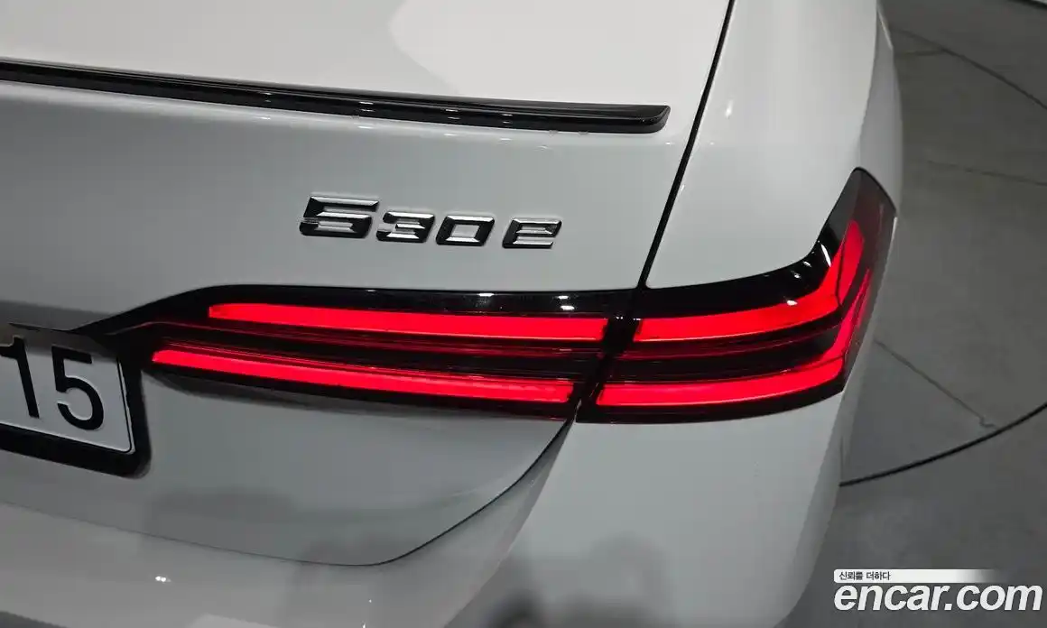 BMW 5 серия 2025 2.0 автомат (гидро), фото 9