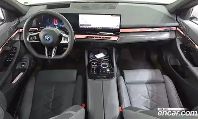 BMW 5 серия 2025 2.0 автомат (гидро), миниатюра 10