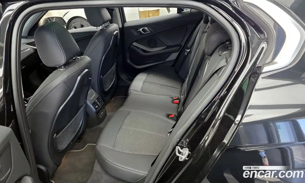 BMW 1 серия 2024 2.0 автомат (гидро), фото 16