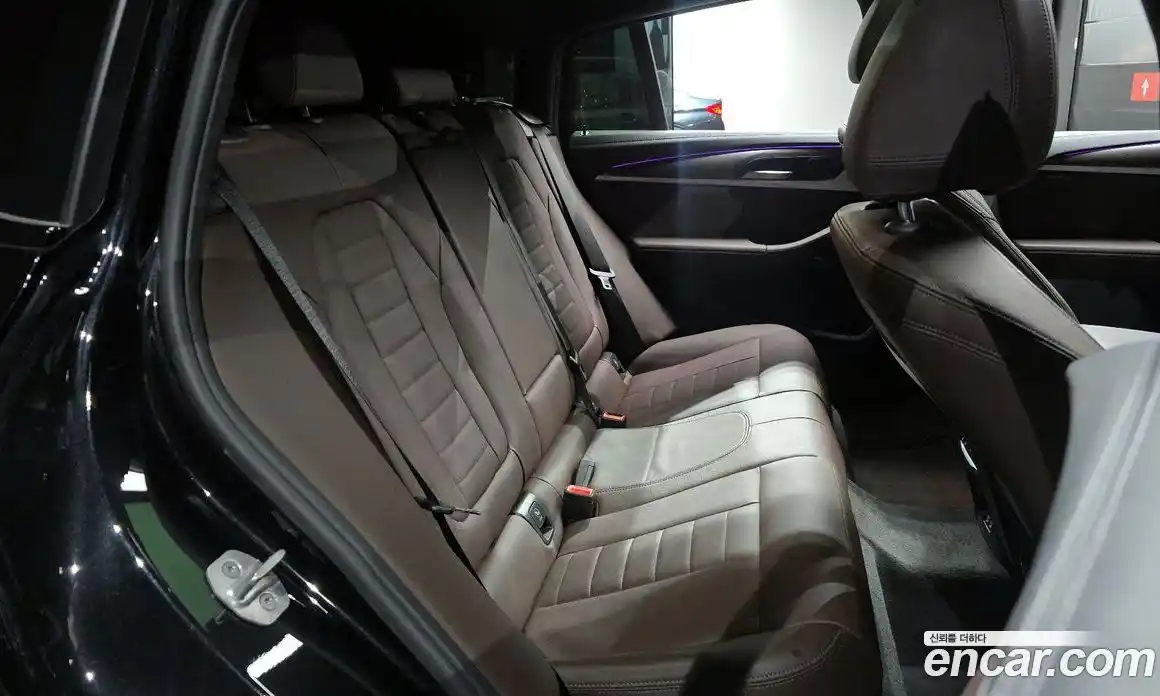 BMW X4 2024 2.0 автомат (гидро), фото 17