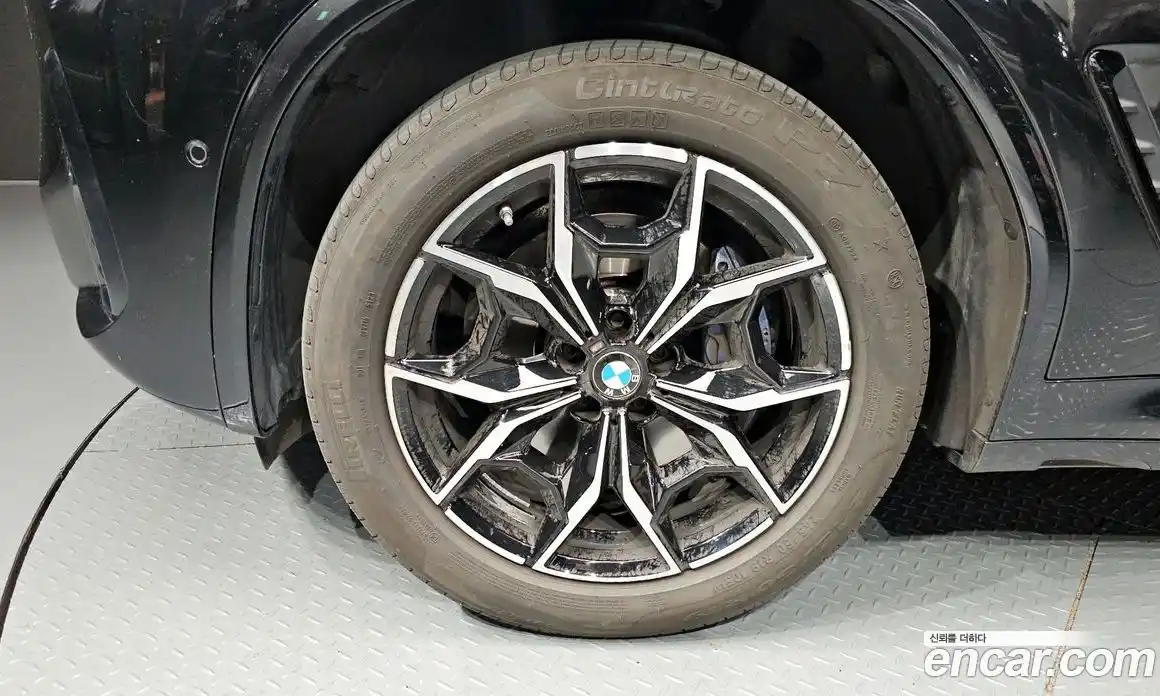 BMW X4 2024 2.0 автомат (гидро), фото 5