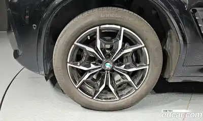 BMW X4 2024 2.0 автомат (гидро), миниатюра 5