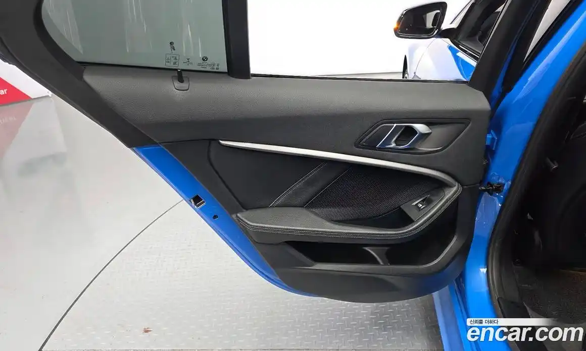 BMW 1 серия 2022 2.0 автомат (гидро), фото 14