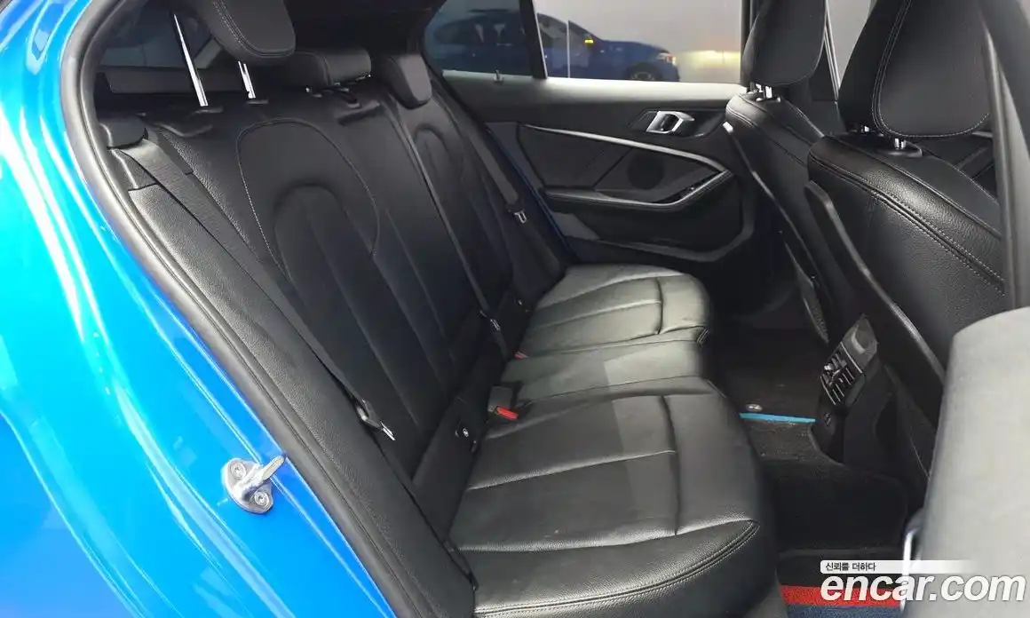 BMW 1 серия 2022 2.0 автомат (гидро), фото 17