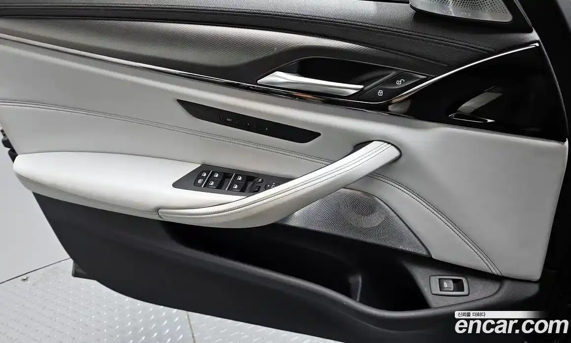 BMW M5 2019 4.4 автомат (гидро), фото 14
