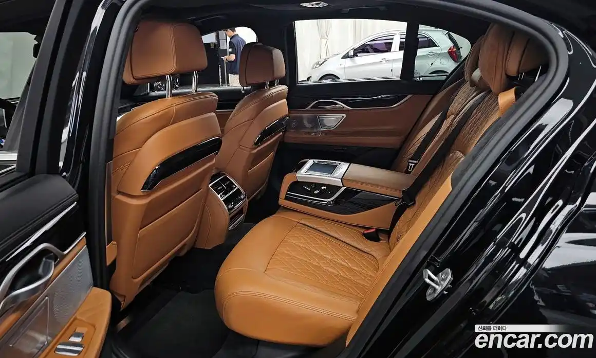 BMW 7 серия 2022 3.0 автомат (гидро), фото 16