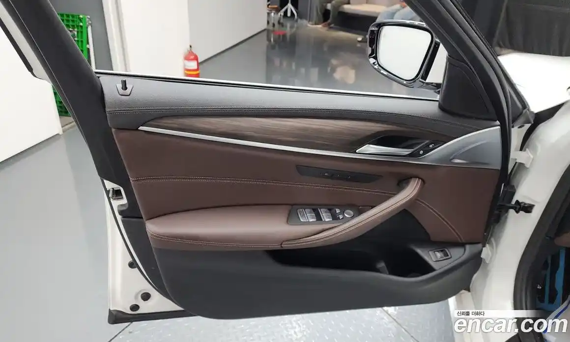 BMW 5 серия 2021 2.0 автомат (гидро), фото 14
