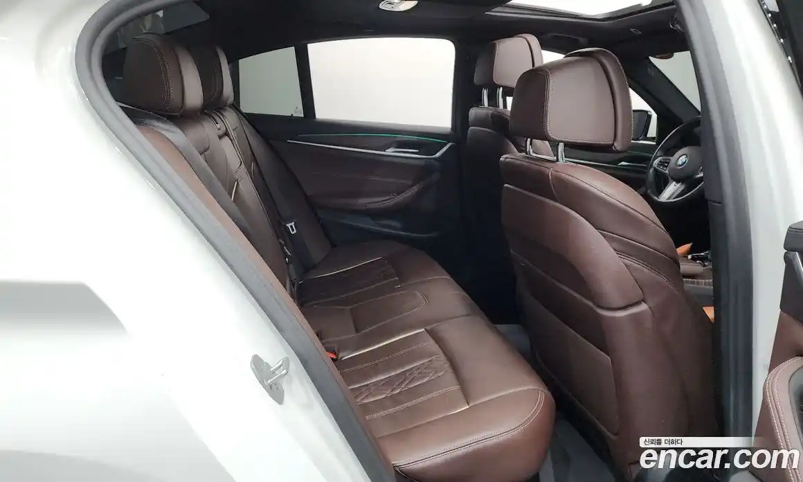 BMW 5 серия 2021 2.0 автомат (гидро), фото 17