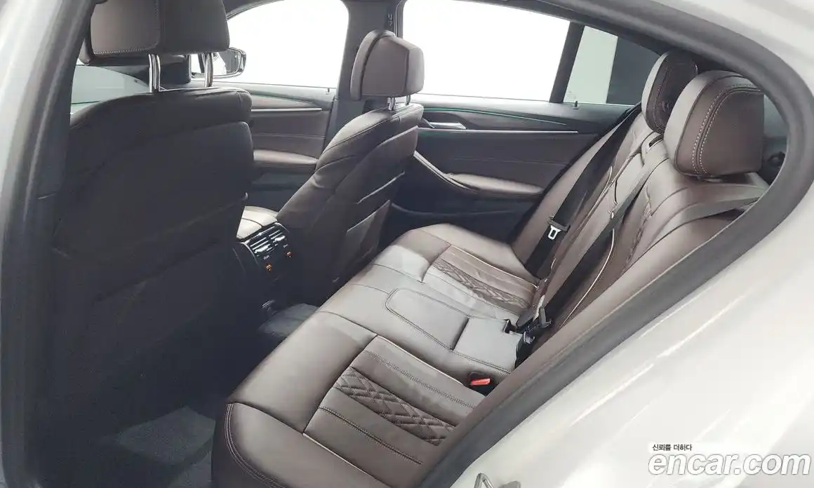 BMW 5 серия 2021 2.0 автомат (гидро), фото 24