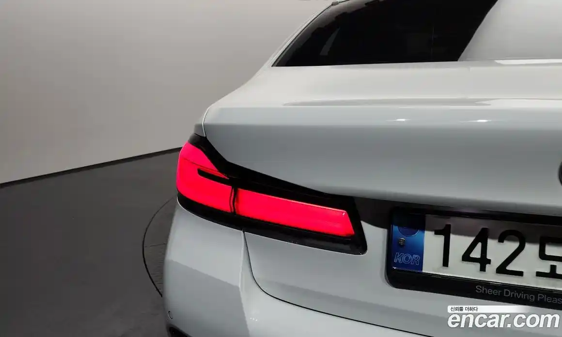 BMW 5 серия 2021 2.0 автомат (гидро), фото 9