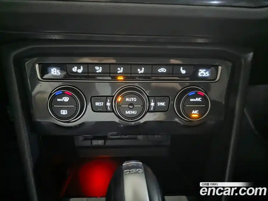 Volkswagen Tiguan 2018 2.0 автомат (гидро), фото 14