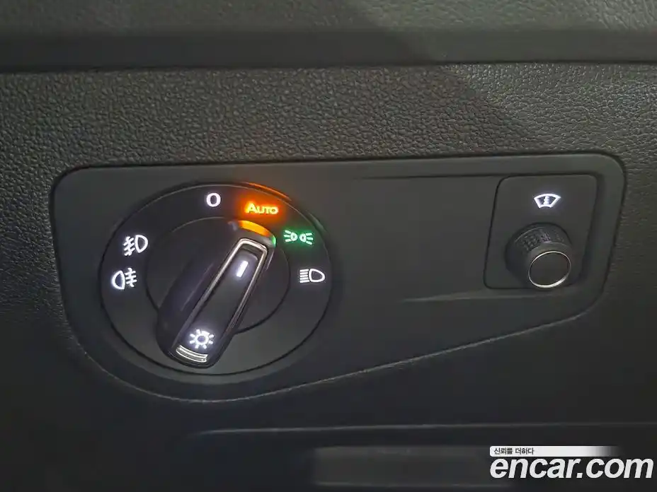 Volkswagen Tiguan 2018 2.0 автомат (гидро), фото 15