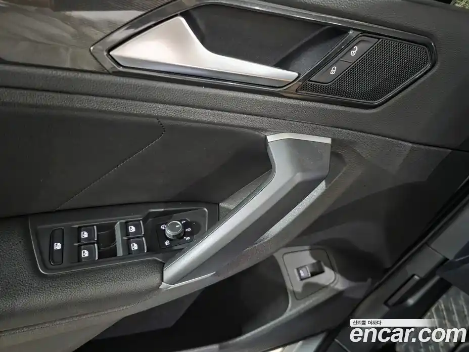 Volkswagen Tiguan 2018 2.0 автомат (гидро), фото 16