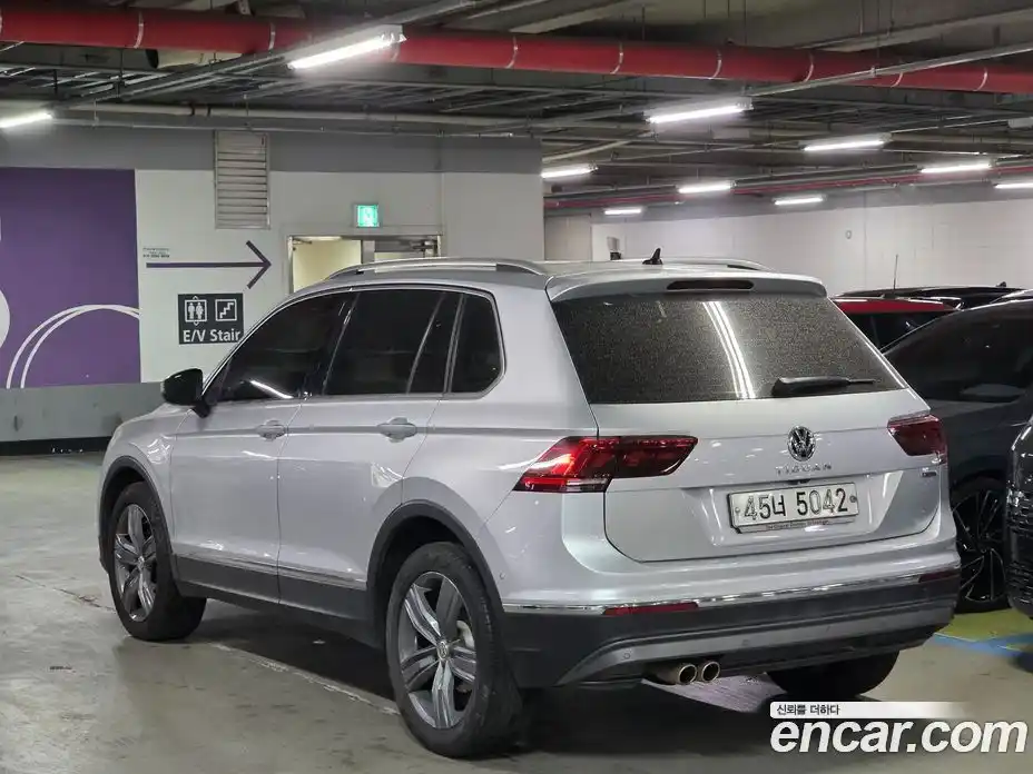 Volkswagen Tiguan 2018 2.0 автомат (гидро), фото 3