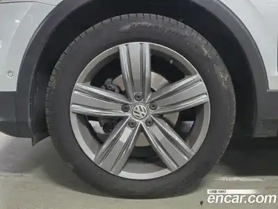 Volkswagen Tiguan 2018 2.0 автомат (гидро), миниатюра 5