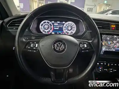 Volkswagen Tiguan 2018 2.0 автомат (гидро), миниатюра 7