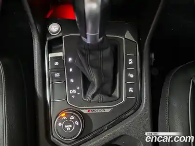 Volkswagen Tiguan 2018 2.0 автомат (гидро), миниатюра 9