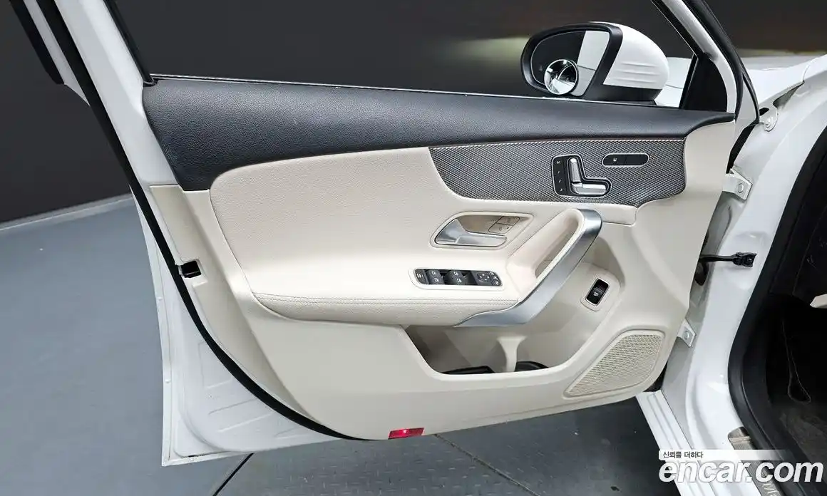 Mercedes-Benz A-Class 2022 2.0 гидро, фото 14 Mercedes-Benz A-Class 2022 2.0 гидро, фото 14
