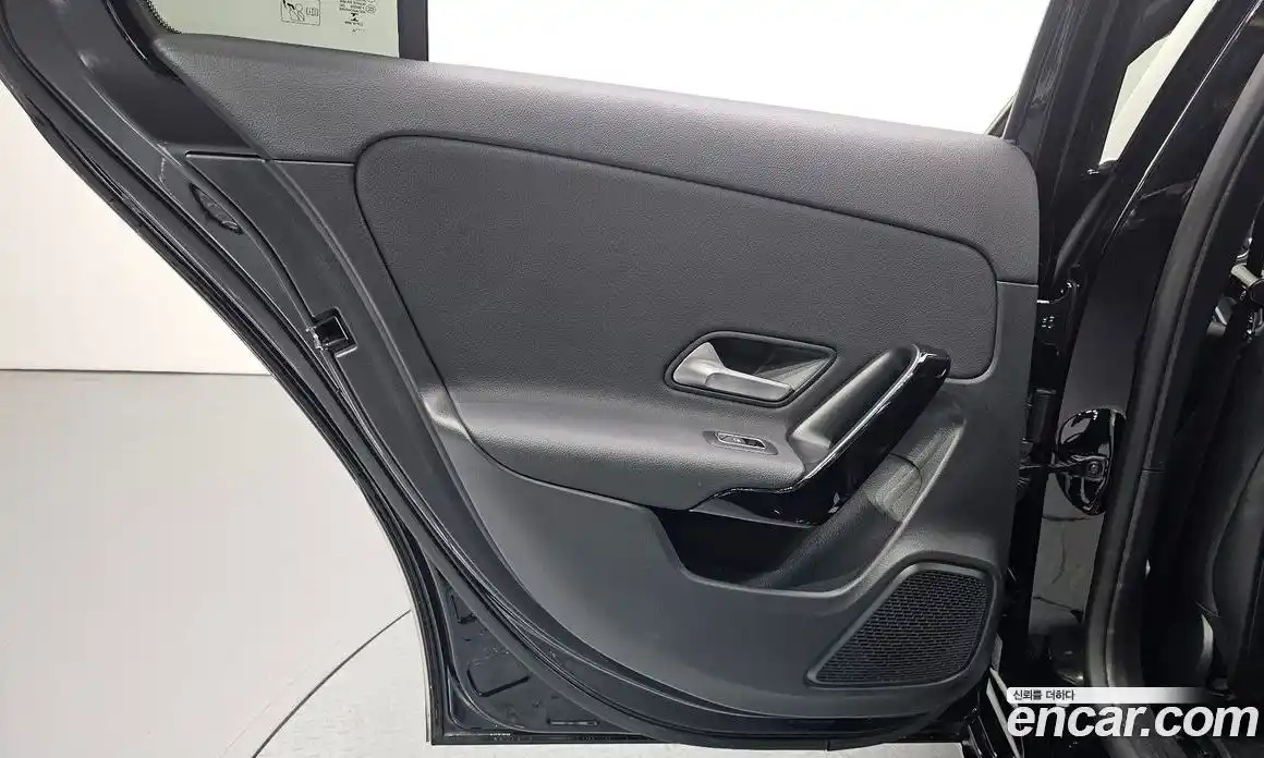 Mercedes-Benz A-Class 2020 2.0 гидро, фото 15
