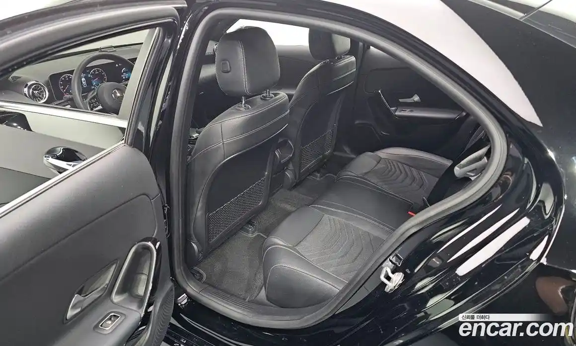 Mercedes-Benz A-Class 2020 2.0 гидро, фото 16
