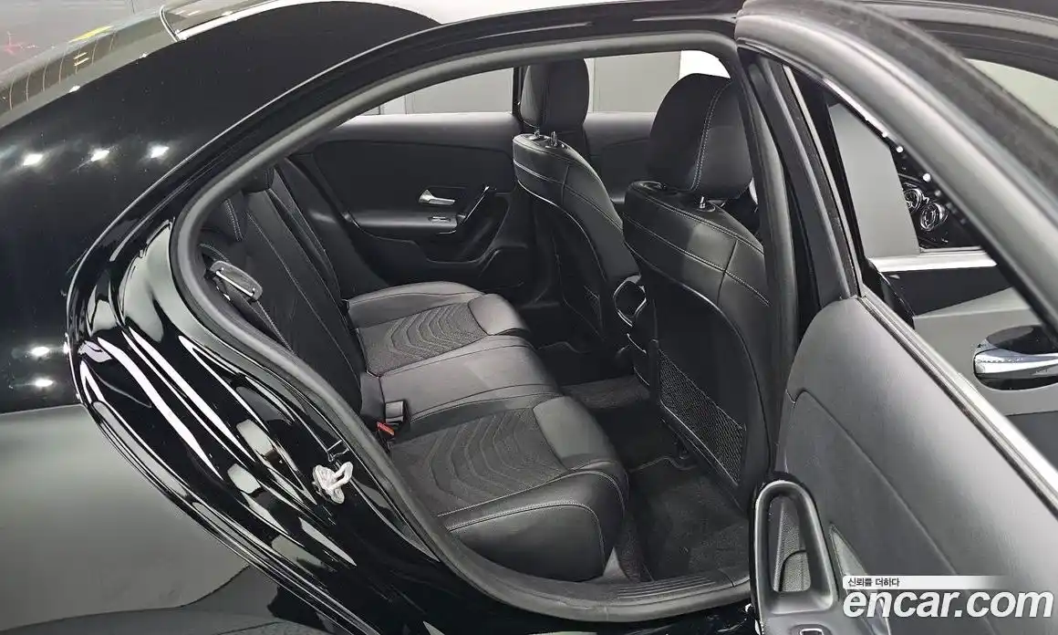 Mercedes-Benz A-Class 2020 2.0 гидро, фото 17
